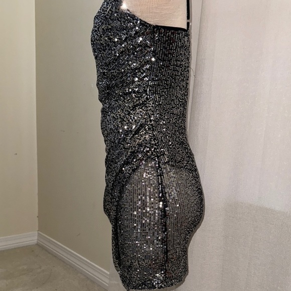 Sequin Cocktail Dress - Picture 3 of 4